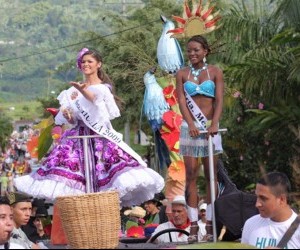 Reinado Nacional del Cafe 2 Fuente: cronicadelquindio.com 2011